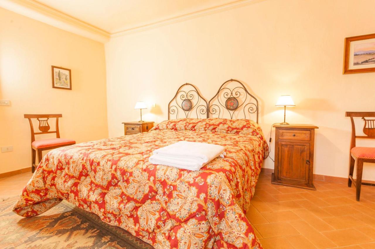 Borgo La Grancia Hotel Montisi Exterior photo