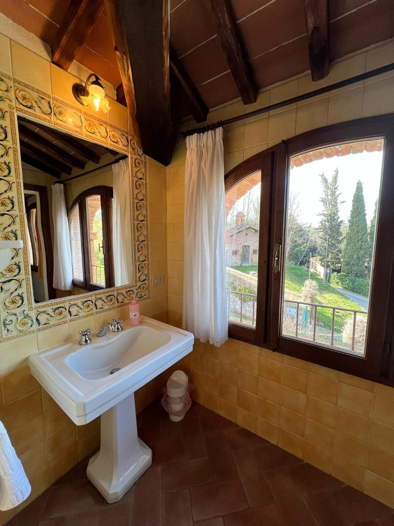 Borgo La Grancia Hotel Montisi Exterior photo